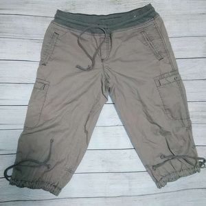 GAP Body Cargo Capris